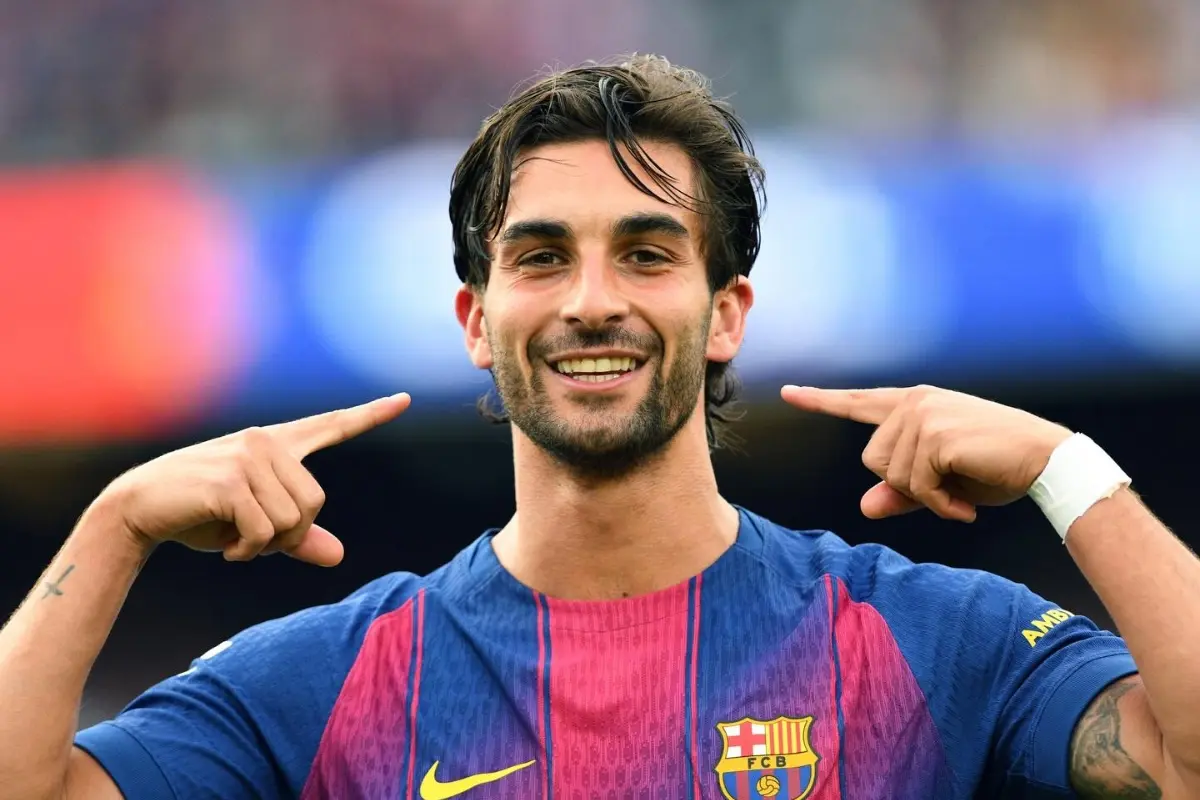 Ferran Torres and Marcos Llorente's Ibiza Photos Spark False Claims as Fans Recall Piqué-Ibrahimović 'Gay' Rumours
