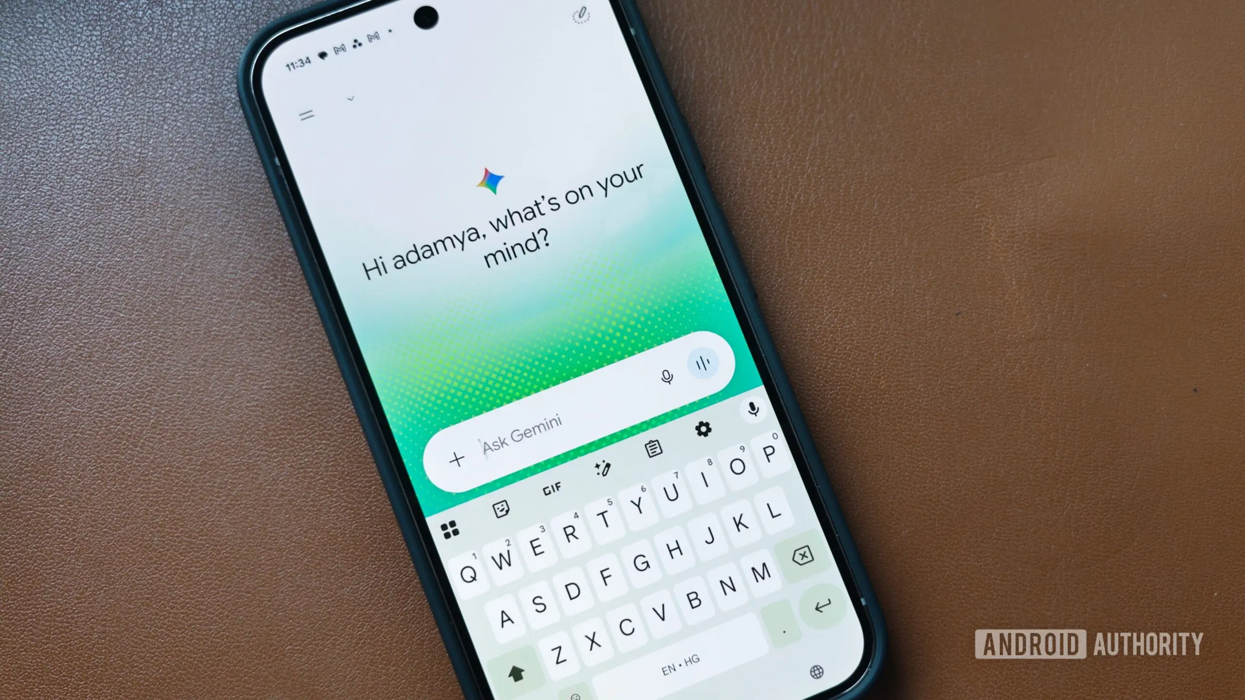 Gemini's glowy makeover appears headed for the floating overlay and Live screens